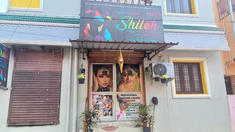 Shiloh Premium Salon Interior